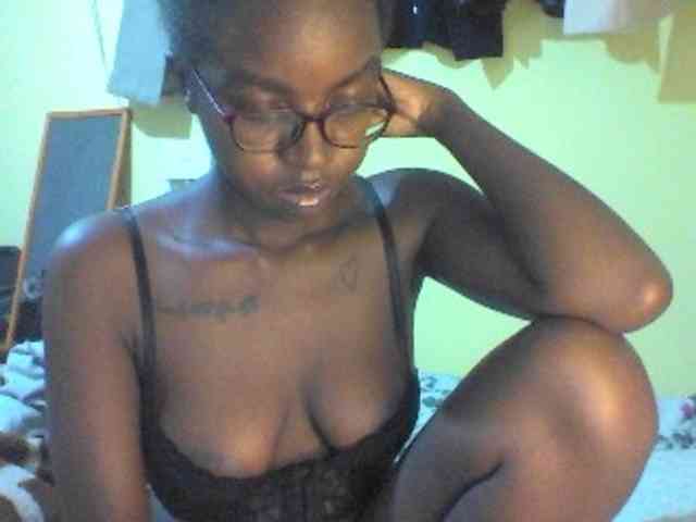 TipQueen webcam