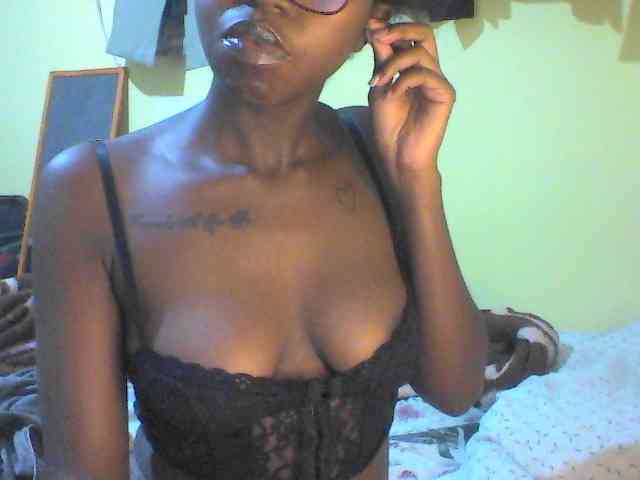 TipQueen webcam