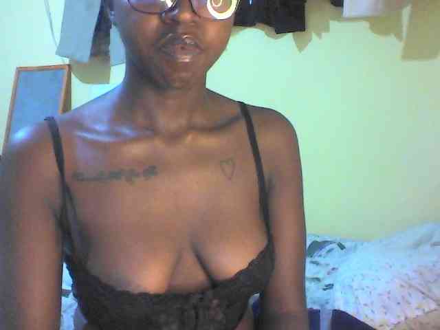 TipQueen webcam