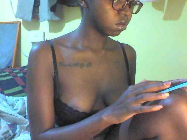 TipQueen webcam