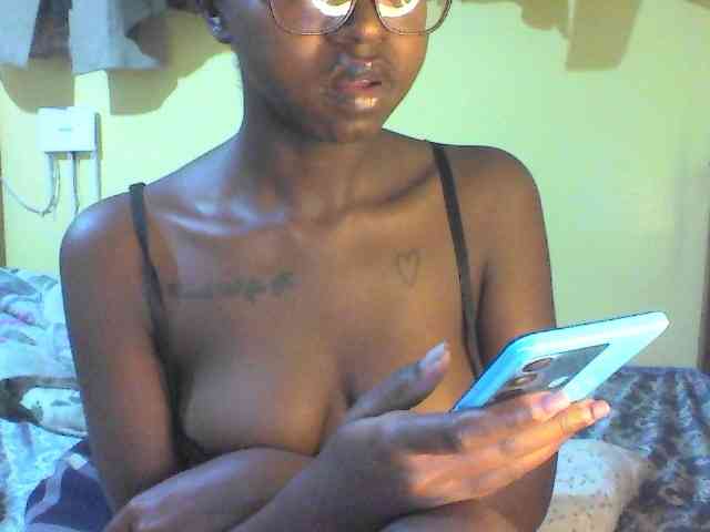 TipQueen webcam