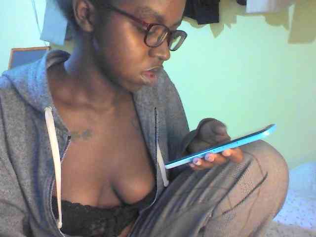 TipQueen webcam
