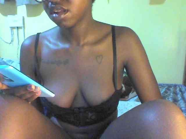 TipQueen webcam