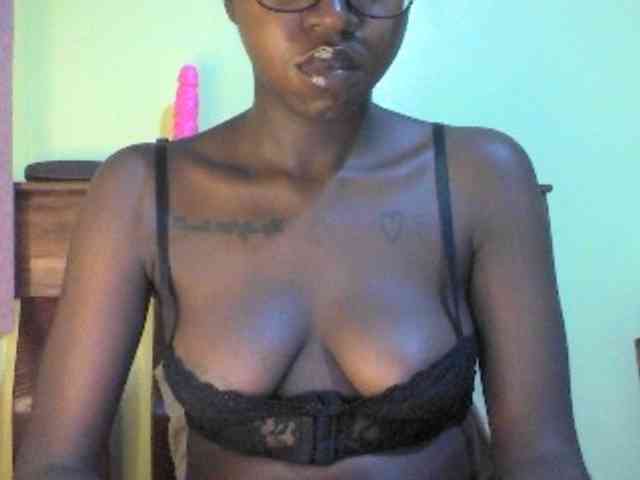 TipQueen webcam