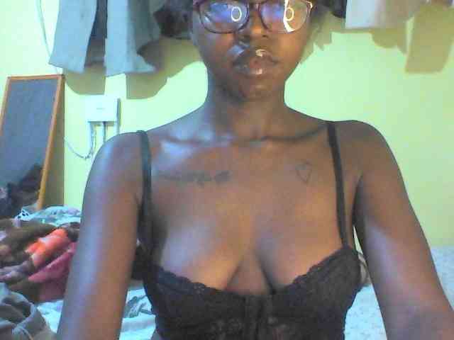 TipQueen webcam