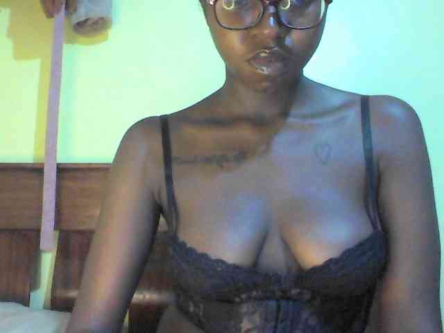 TipQueen webcam