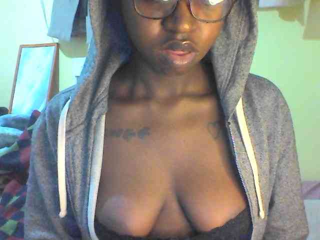 TipQueen webcam