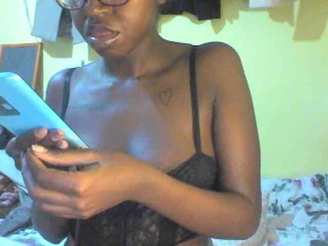 TipQueen webcam