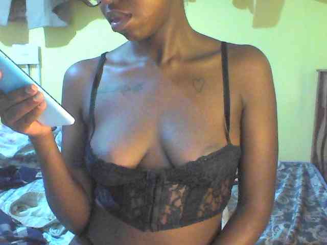TipQueen webcam