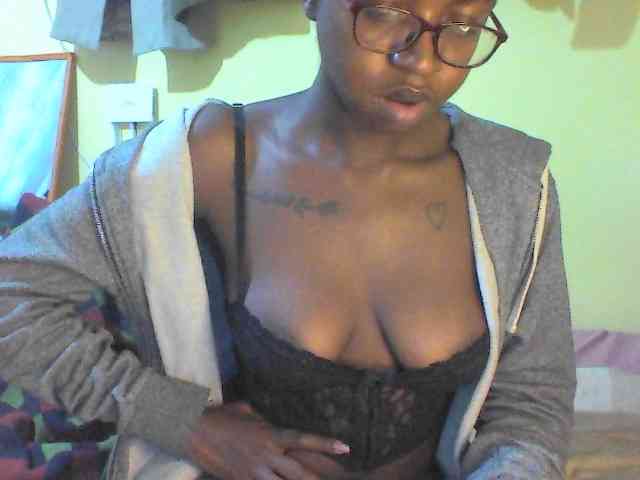 TipQueen webcam