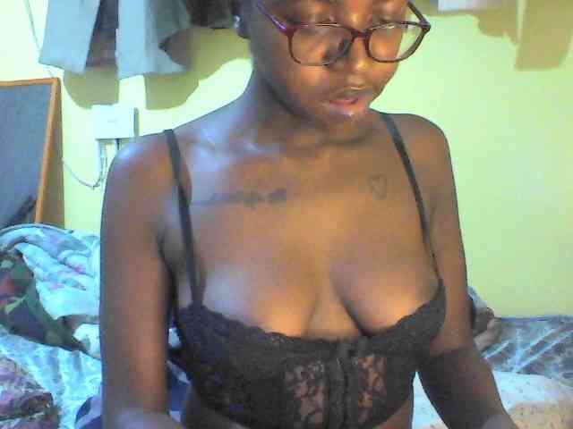 TipQueen webcam