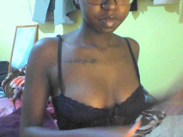 TipQueen webcam