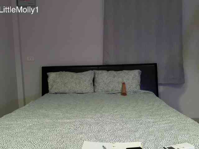 Littlemolly1 webcam