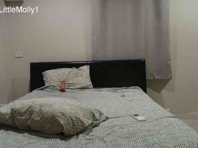 Littlemolly1 webcam
