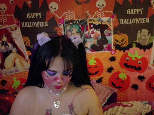 AlizeHentaiMeow webcam