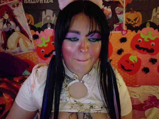 AlizeHentaiMeow webcam