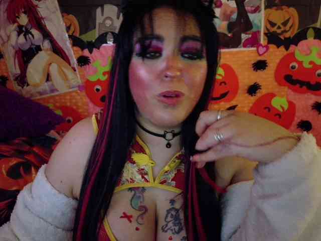 AlizeHentaiMeow webcam