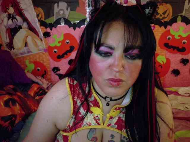 AlizeHentaiMeow webcam