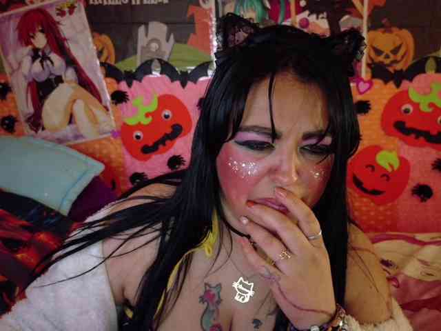 AlizeHentaiMeow webcam