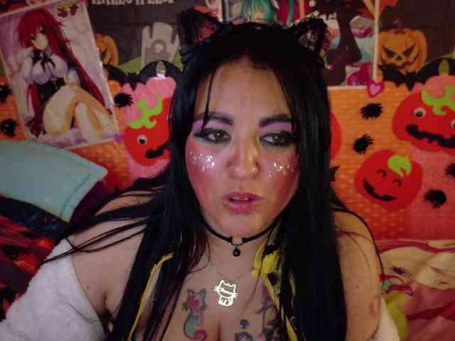 AlizeHentaiMeow webcam