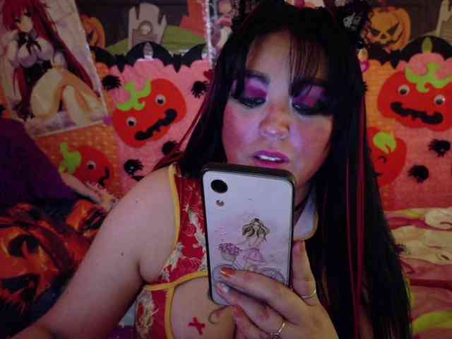 AlizeHentaiMeow webcam