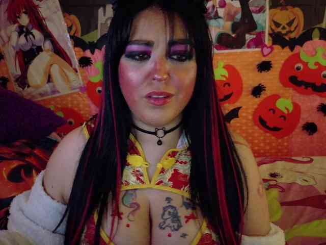 AlizeHentaiMeow webcam