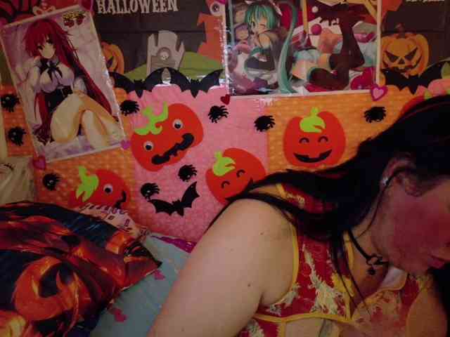 AlizeHentaiMeow webcam