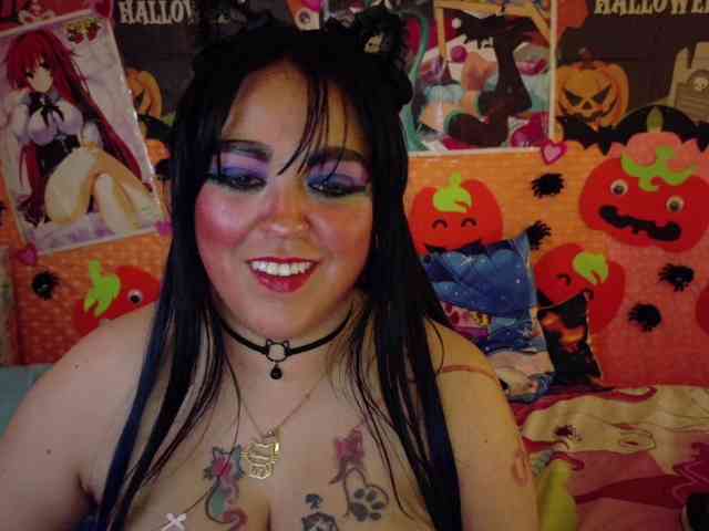 AlizeHentaiMeow webcam