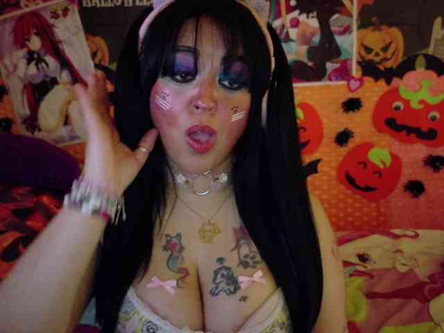 AlizeHentaiMeow webcam