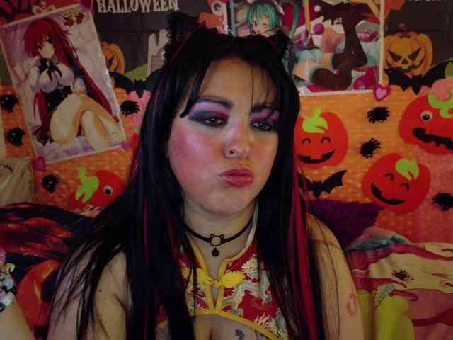 AlizeHentaiMeow webcam