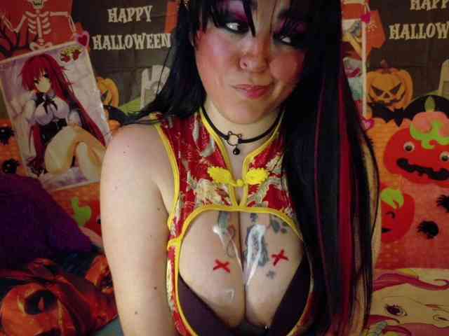AlizeHentaiMeow webcam