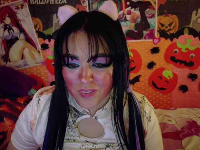 AlizeHentaiMeow webcam