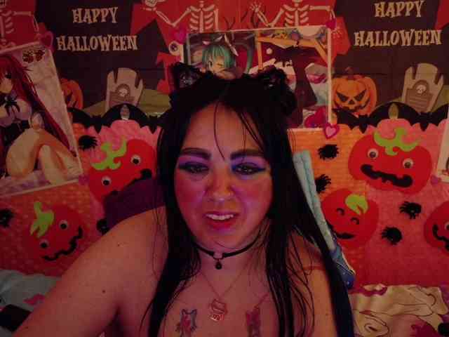 AlizeHentaiMeow webcam