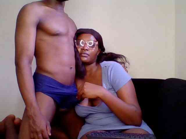 TwosomeTreasure webcam