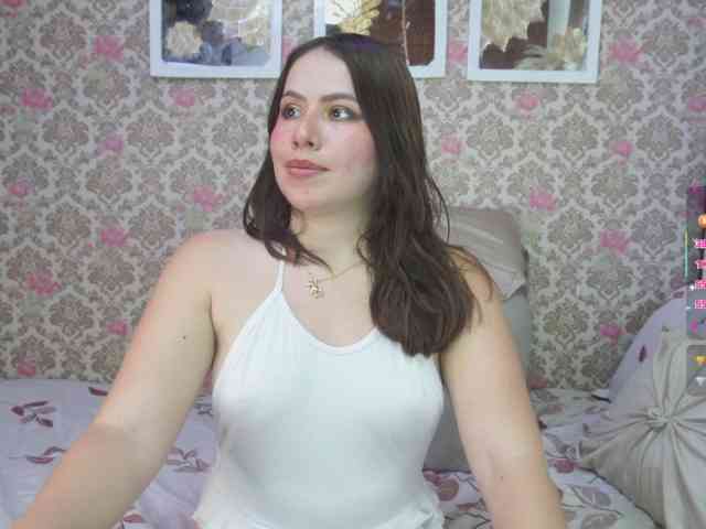 AliciaKennet webcam