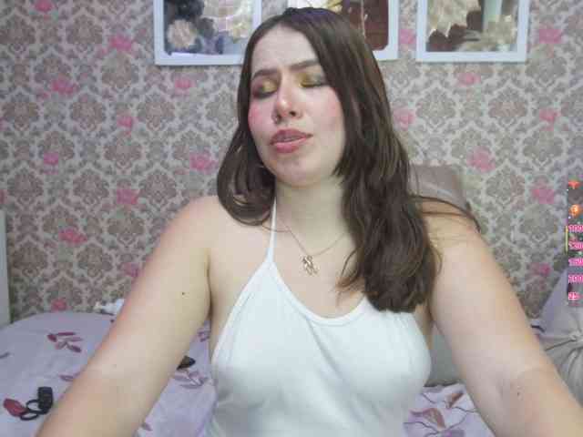 AliciaKennet webcam