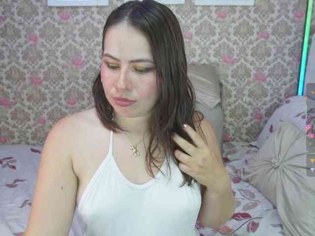 AliciaKennet webcam