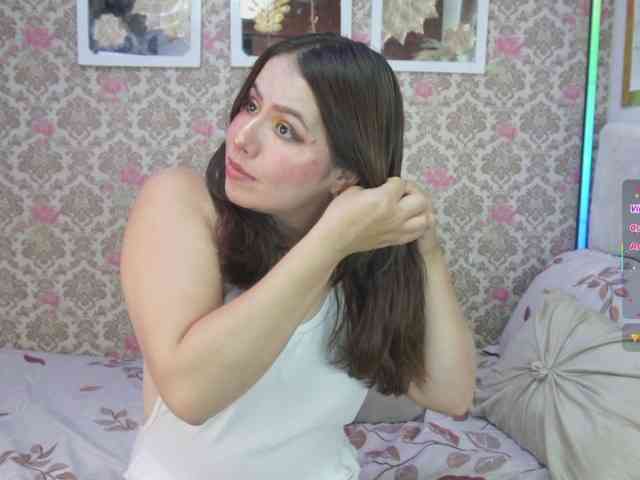 AliciaKennet webcam