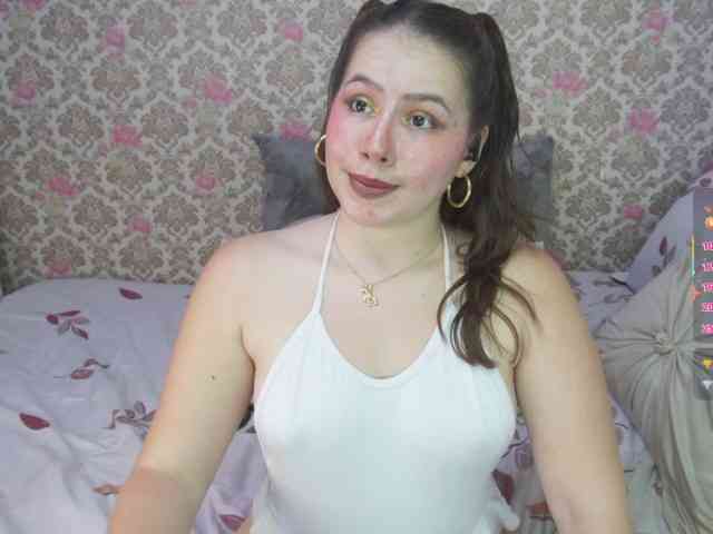 AliciaKennet webcam