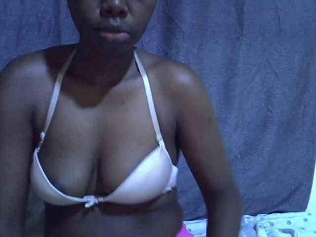 Cute-tamarah webcam