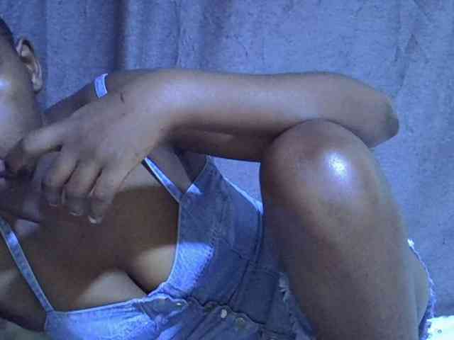 Cute-tamarah webcam