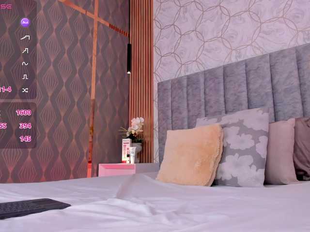 Gratis Live Sexcam mit SarahYessica SarahYessica