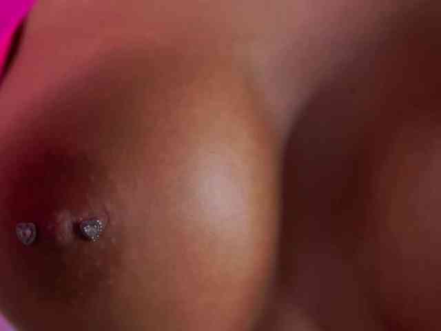 KiaraMoreno webcam