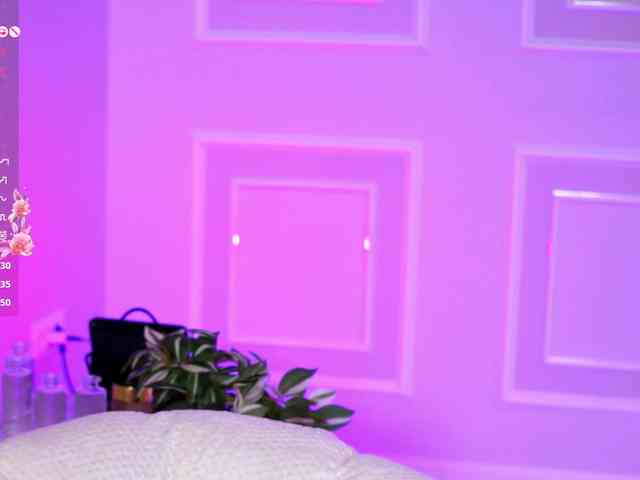 KiaraMoreno webcam