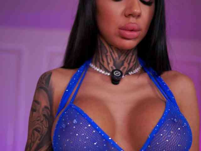 KiaraMoreno webcam