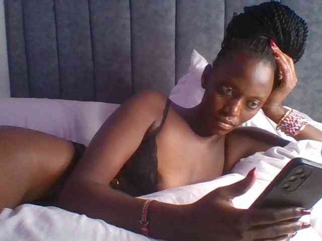 Sexymaya22 webcam