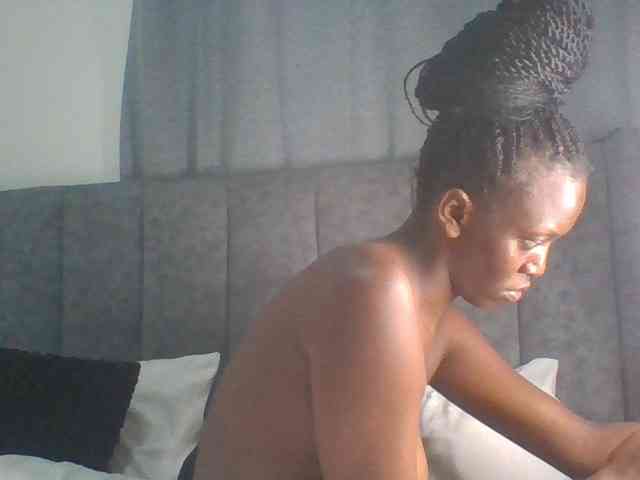 Sexymaya22 webcam