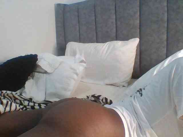 Sexymaya22 webcam