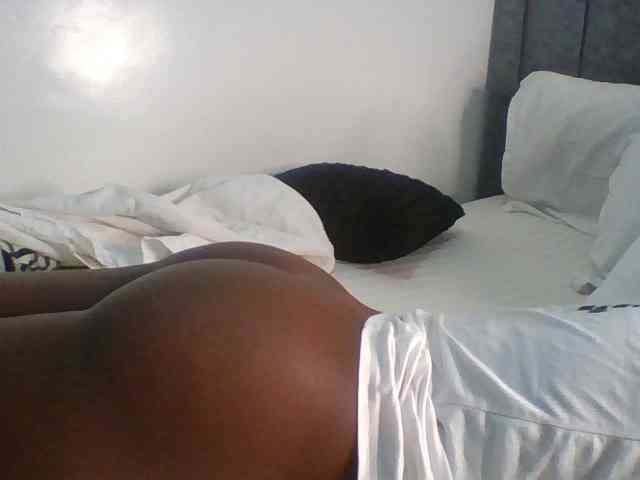 Sexymaya22 webcam