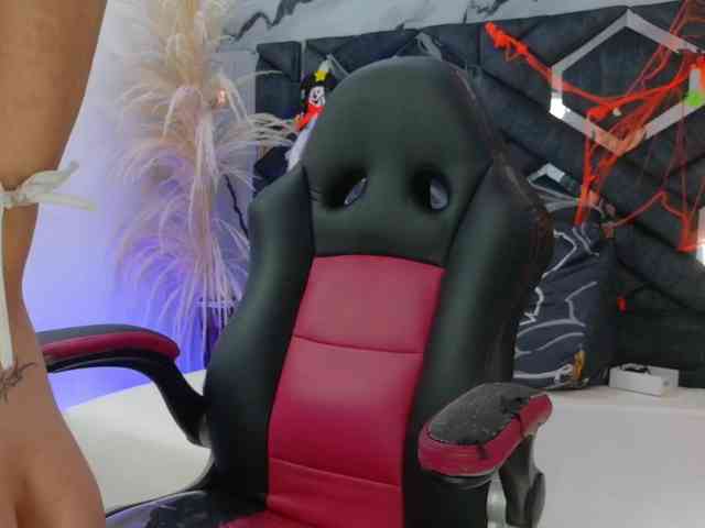 Natasha-Adams webcam